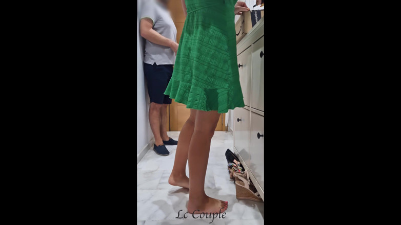 LC couple: Naughty Amateur Wife Was Home Alone When Delivery Guy Arrived...