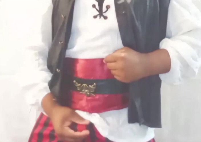 Eddie Venezuela: Pirate Cosplayer melancap!