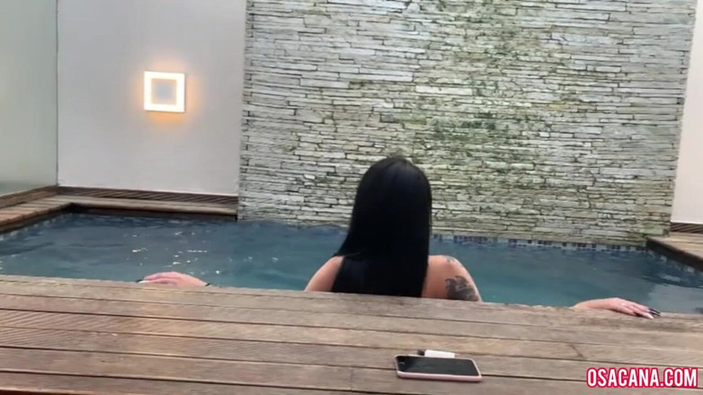 World Tranny: Nerd Tattooed with Big Dick Giving Her Ass to the...
