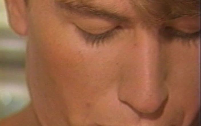 Gay RetroX VHS: 生の男性エネルギーバースト#8