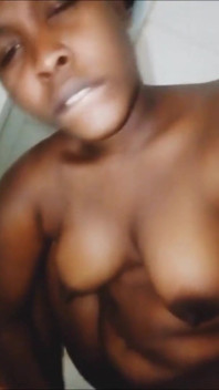 Miss Bagzkizz dripping all over