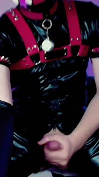 Cum-soaked Hand Job Fuels Wild Latex Dream