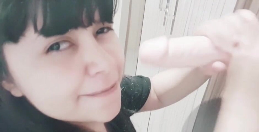 Hana Lily: Sucking step daddy's big cock with cumshot on my mouth