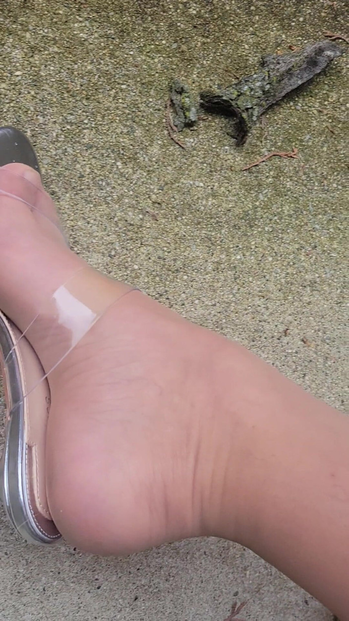 Feet Lover: Cumming on My Pretty Nylon Feet
