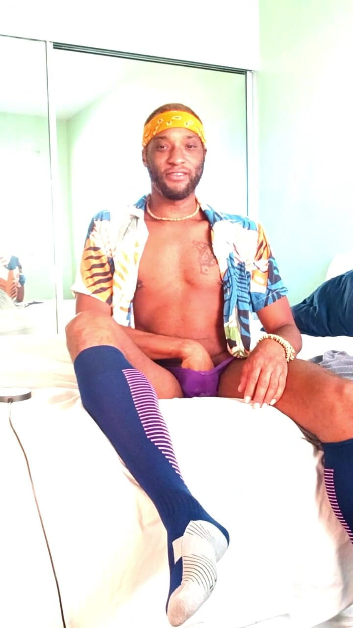 Kennie Jai: Jerking off and Surprised by Cum!