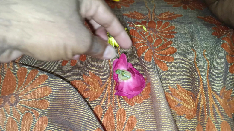 Wonder: Hot Romance with Flowers in Desi Pussy
