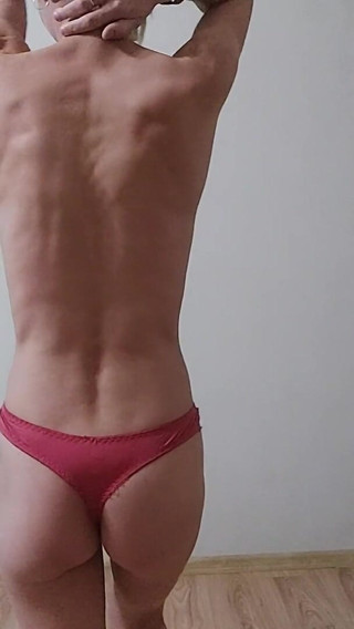 Wet Dripping Pussy: สาวน้อยเซ็กซี่ – เต้นเย็ดหีโชว์ลีลา ถอดเสื้อผ้า ก้นเนียน หุ่นเพอร์เฟกต์