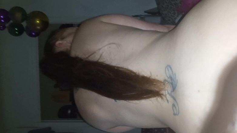 Big Red and her Pretty Kitty: Cewek seksi rambut merah ngentot kontolku dengan pemandangan yang indah