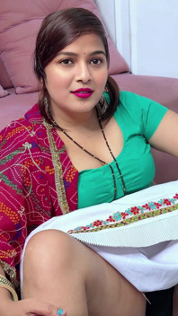 Desi Village Bhabhi zdradziła męża. Ona fucked przez swojego szefa w hindi audio