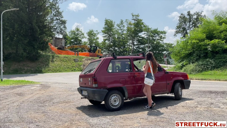 Little Caprice Dreams: Streetfuck Italien Girl Get Bang on the Street Ada Paradiso