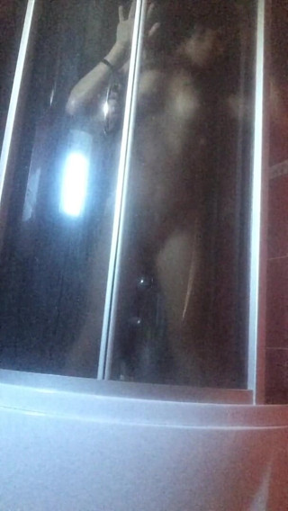 CalientePWNZ: Hot shower fuck