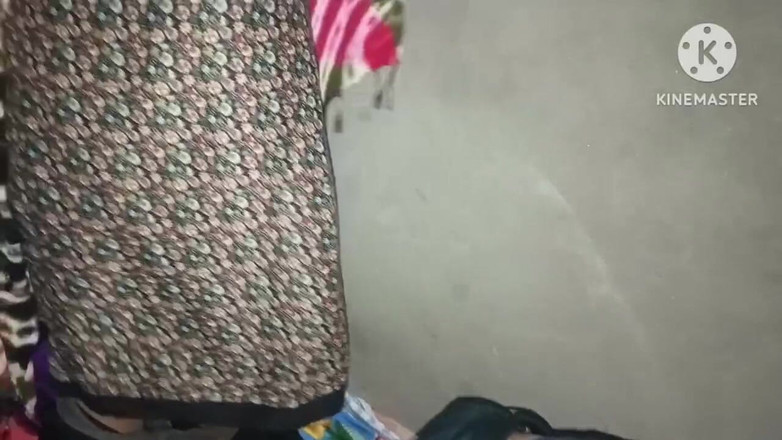 Savita5343: Mama vitregă de la sat Savita Desi și-a prins fiul vitreg...