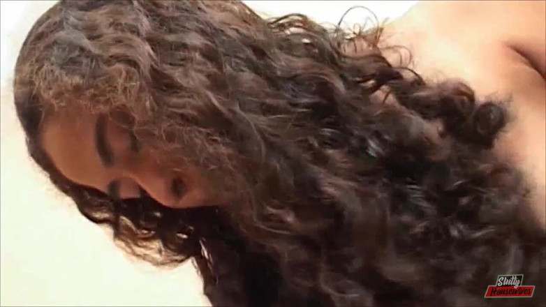 Vere Casalinghe Italia.: With the Tip of His Tongue in Her Pussy I...