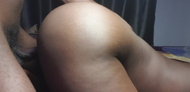 Black steel Africa: 教深喉后，我操了我的继妹并在她身上射精（22）