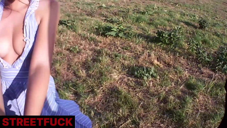STREETFUCK: Streetfuck Little Babe on the Street