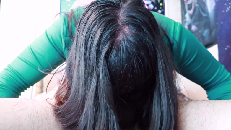 VickyVixen: เลขาชาวโกธทํางานเพื่อเลื่อนขั้น