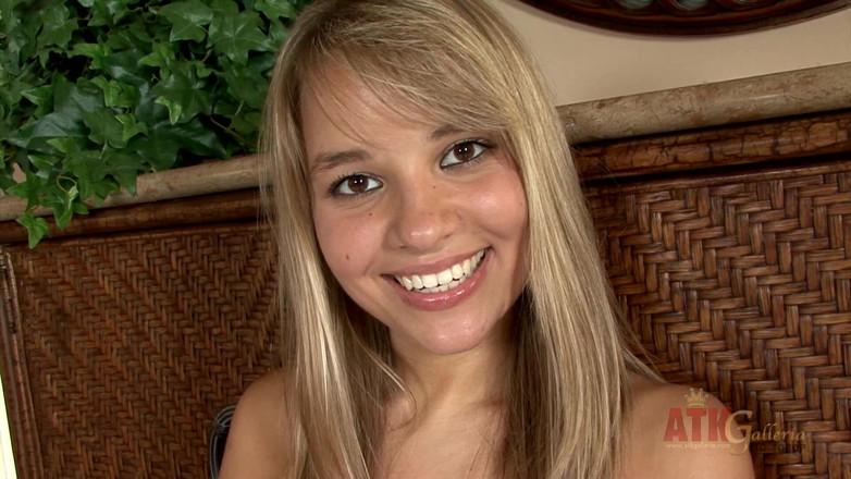 ATKIngdom: Đồ chơi.