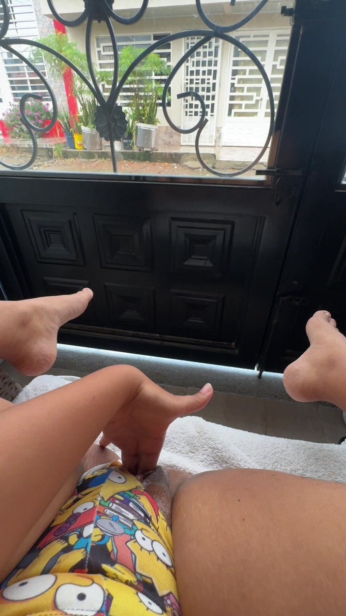 EMY_AND_JONH: Alguém que quer meus lábios grossos