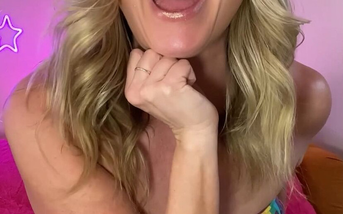 VegasBecky: MILF Humiliation