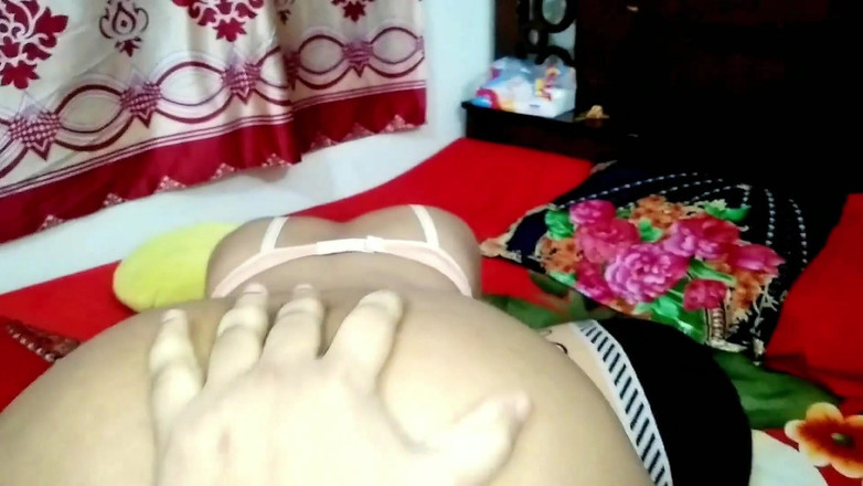 FloweryMask42: Sexig hemmafru knullar med man