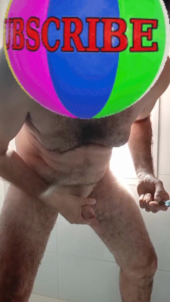 Xauencaliente: Handsome Mature Chubby with Big Fat Cock Shaving My Cock...