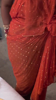 Curvy Brown Ass Bhabhi in Saree