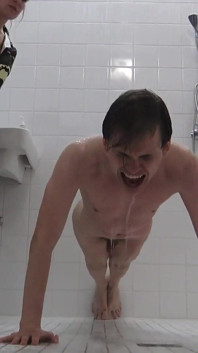 Vojenské cvičení! Velký krutý reell trestá malé hříchy okamžitě!