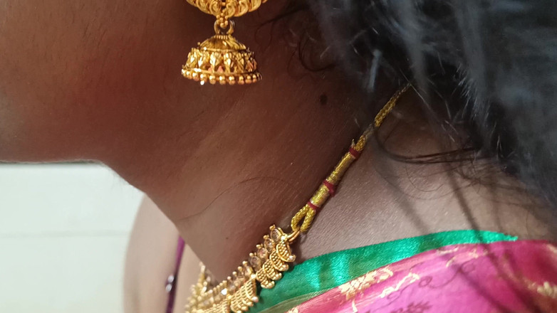 Laxi ammu: Sari indossa la moglie casalinga