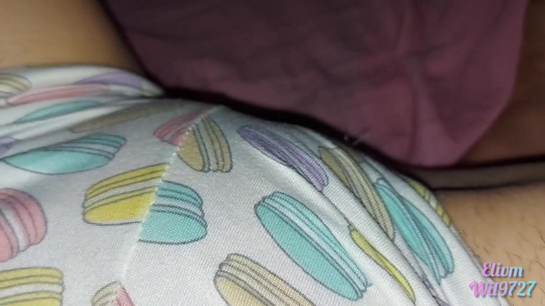 Wil9727: Leker med min fitta med min granns styvsyster