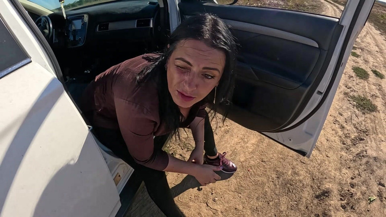 MilfyCalla: Intense Car Play - Tight Leggings Masturbation, Blowjob &amp; Messy Facial 305