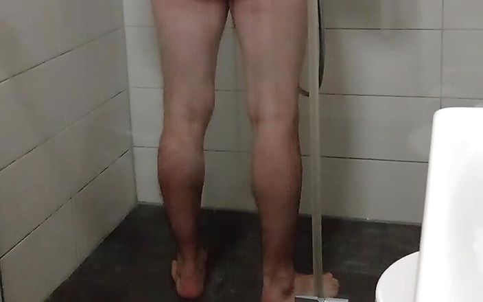 Cum Art: Taking a shower and cumming after shaving my balls 