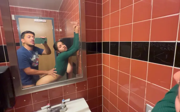 Hailey Rose: Whole Foods Public Bathroom Sex (real Amateur Video with Hailey Rose)