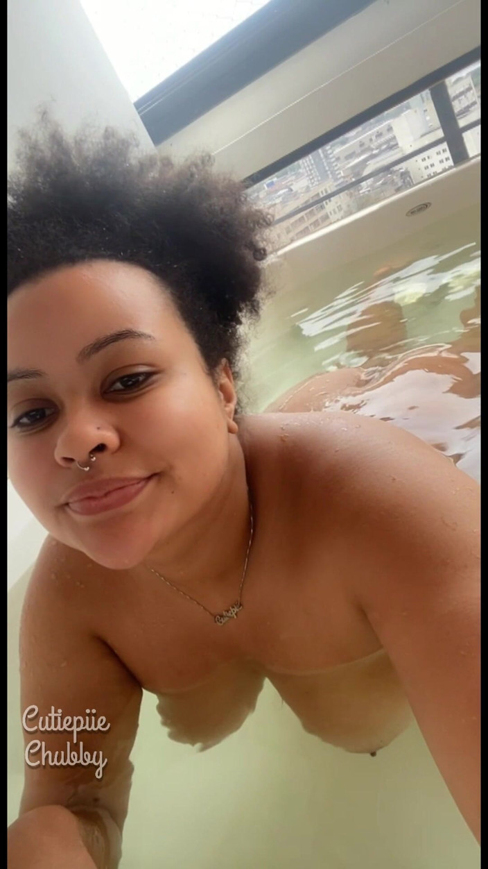 Cutiepiie Chubby: BBW Kul i badkaret