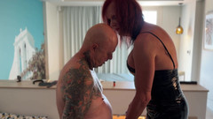 NaomiPerv: Mit Ketten spielen