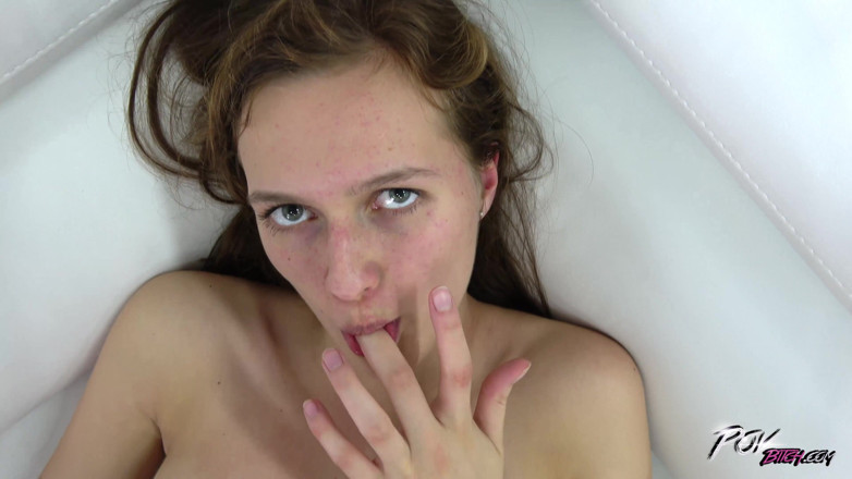 POV Bitch: Natuurlijke babe laat zien dat dit niet haar enige eigenschap...