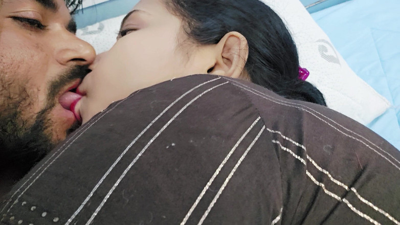 Payal studios: Przyrodnia siostra całuje i ssie i romans