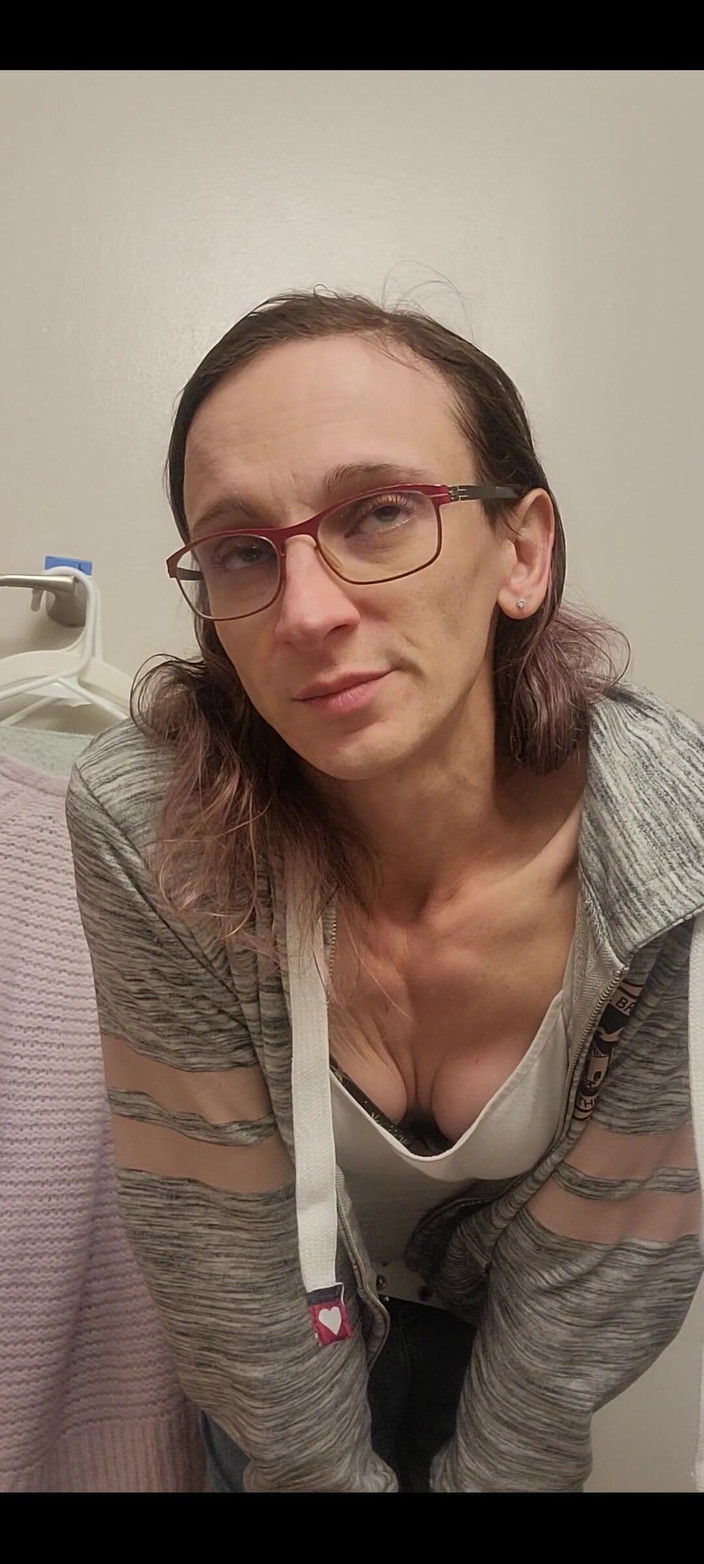 Shannon Rogue: Sich nackt machen