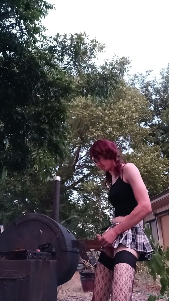 Berrybutt Bbq Piss (Berry butt) Berrybutt Bbq Piss (Berry butt)