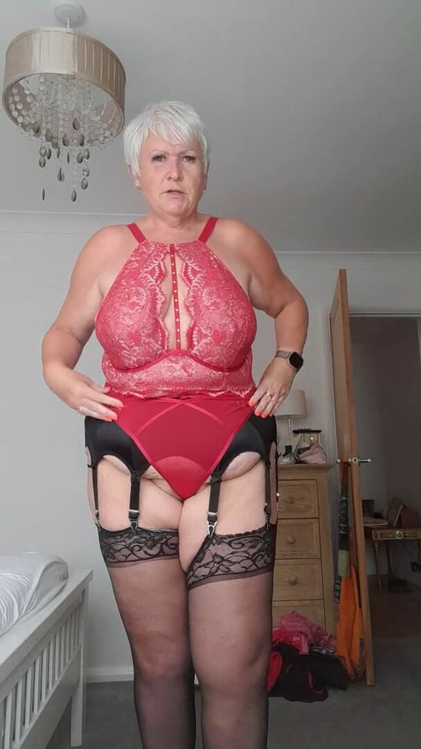 Uk Joolz: Loving my new lingerie