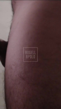 Moglie birichina che succhia il cazzo caldo dell'amico del marito
