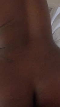 Dea ebano xeinna rose tradisce con un grosso cazzo