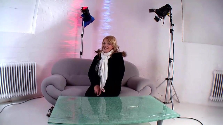 MCG Empire: 乳首ピアスで成熟した脂肪のためのボンデージキャスティング