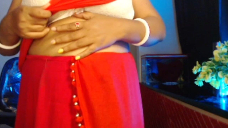 HotGirl21: 브래지어를 입고 뜨겁고 큰 젖탱이를 보여주는 섹시한 인도 소녀