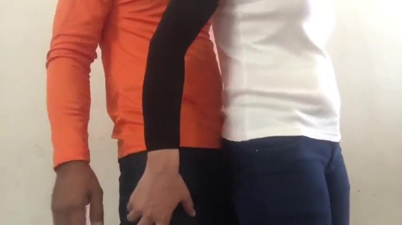 Nisha bhabhi ki chudai: 남친의 보지를 자위하는 바비