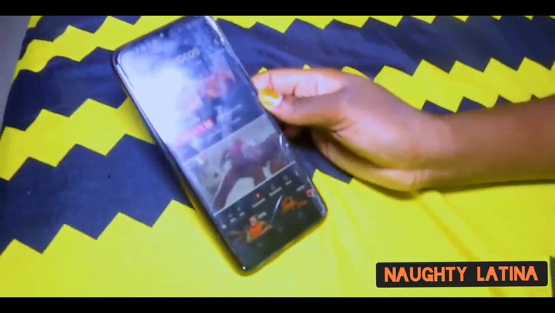 naughty latina: 热辣熟女和我的前男友做爱 - 他可以满足我饥渴的身体