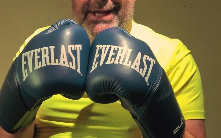 Combat and fetish: Silver Daddy Boxer vs bạn phần 2