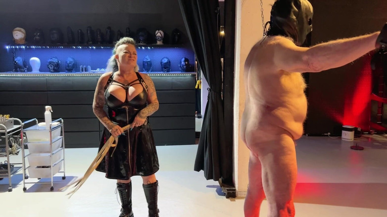 Domina Dark: Capitulez et goûtez