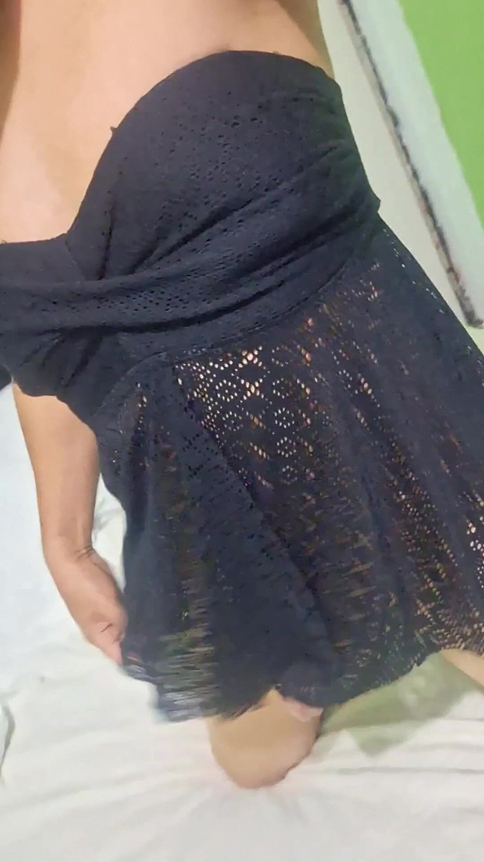 Natal_Boy: Jag slutar rycka av i min sexiga nya klänning