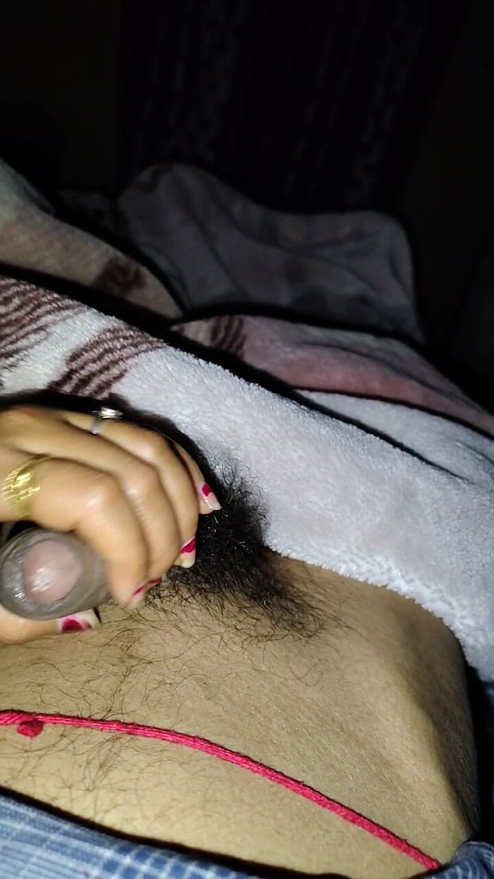 sashaa: Quick Handjob by Desi Indian Village Girl