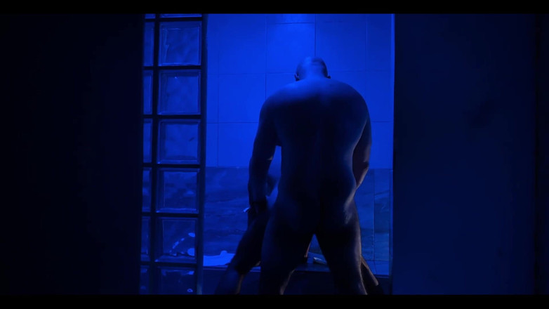 The Gay Quadzilla: Urso musculoso fode latino na sauna gay